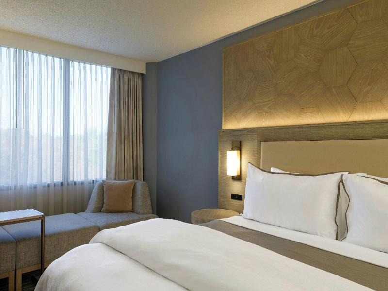 The Westin Atlanta Airport image
