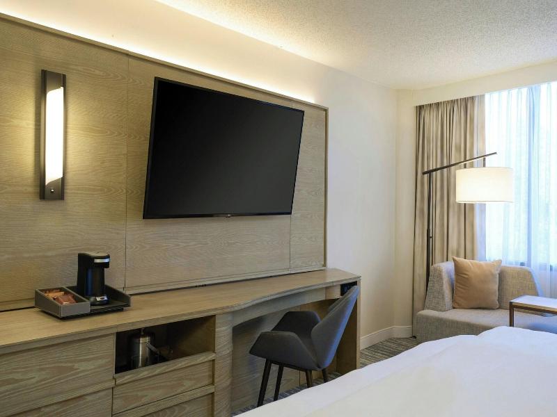 The Westin Atlanta Airport image