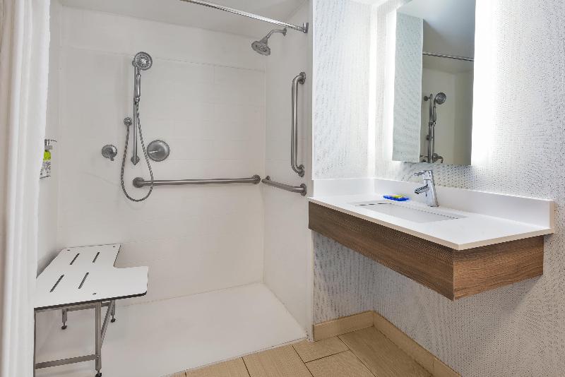 Holiday Inn Express Waldorf, an IHG hotel image