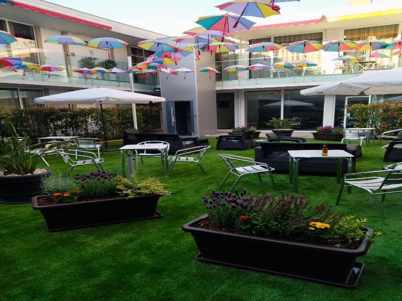 Welcome In - Suites & Hostel image
