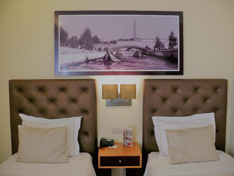 Welcome In - Suites & Hostel image