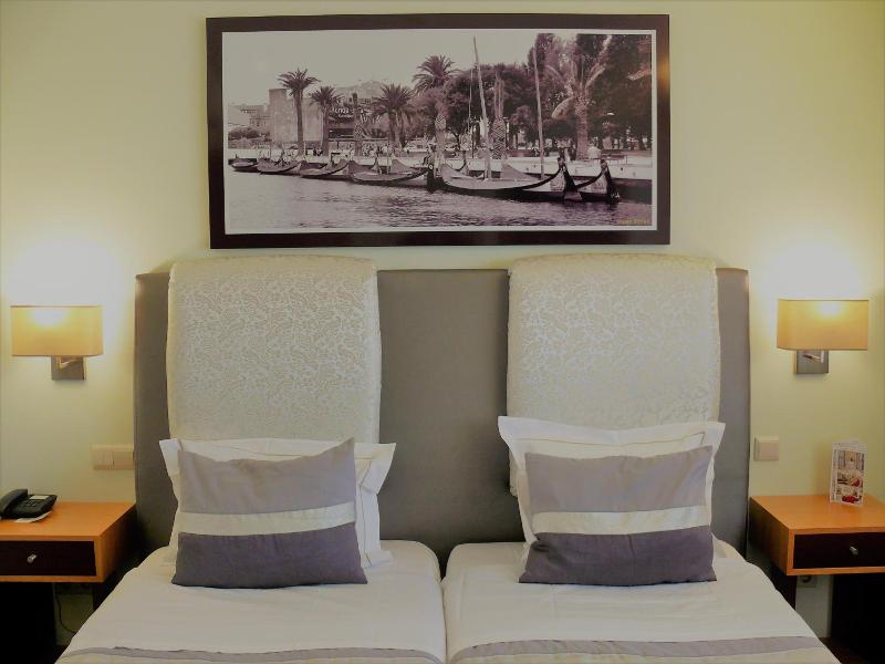 Welcome In - Suites & Hostel image