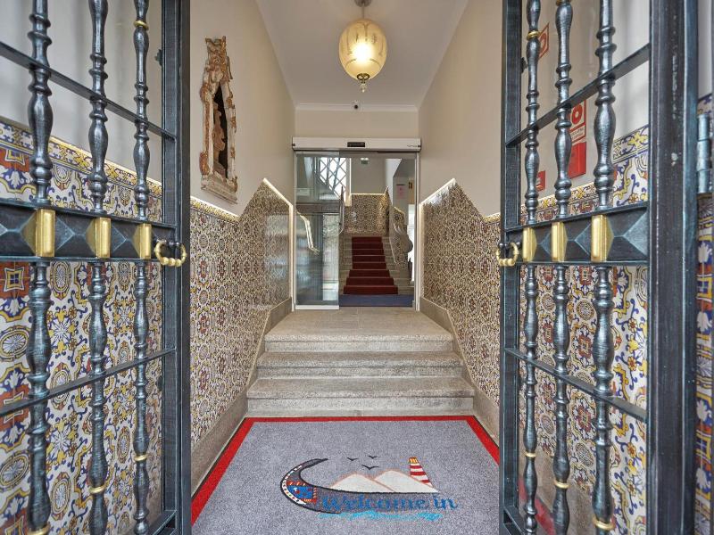 Welcome In - Suites & Hostel image