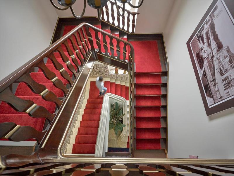 Welcome In - Suites & Hostel — general view
