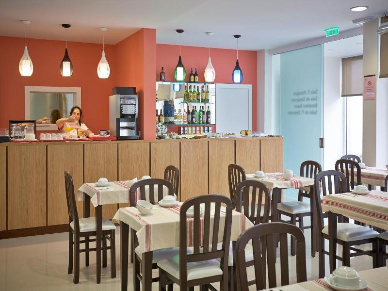 Welcome In - Suites & Hostel image