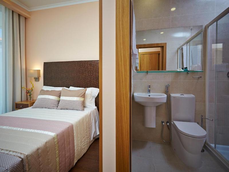 Welcome In - Suites & Hostel image