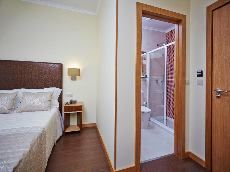 Welcome In - Suites & Hostel image