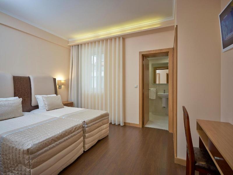 Welcome In - Suites & Hostel image