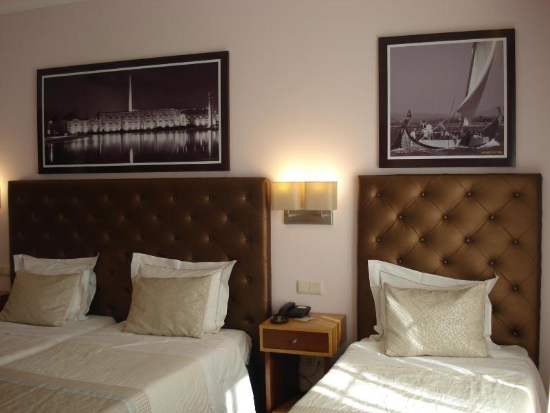 Welcome In - Suites & Hostel image