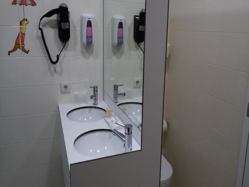 Welcome In - Suites & Hostel image