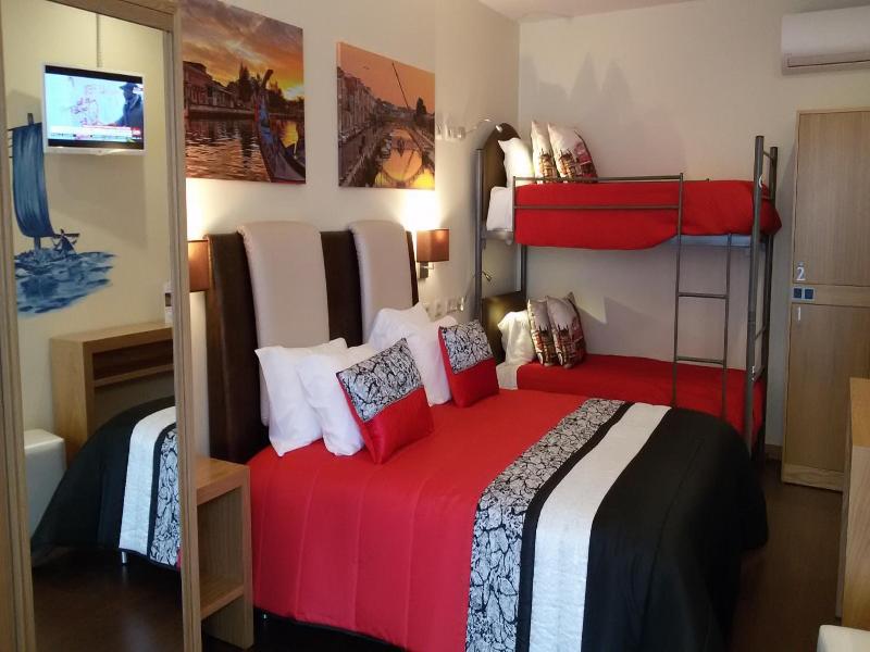 Welcome In - Suites & Hostel image