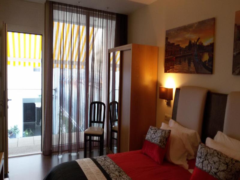 Welcome In - Suites & Hostel image