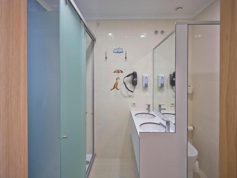 Welcome In - Suites & Hostel image
