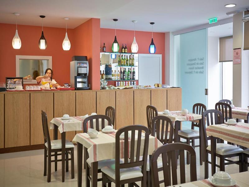 Welcome In - Suites & Hostel image