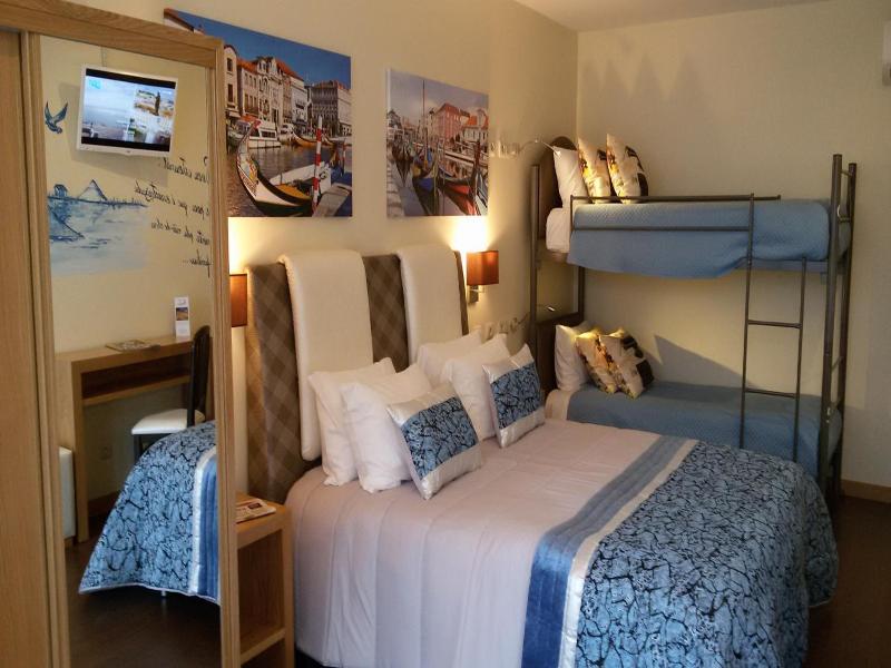 Welcome In - Suites & Hostel image