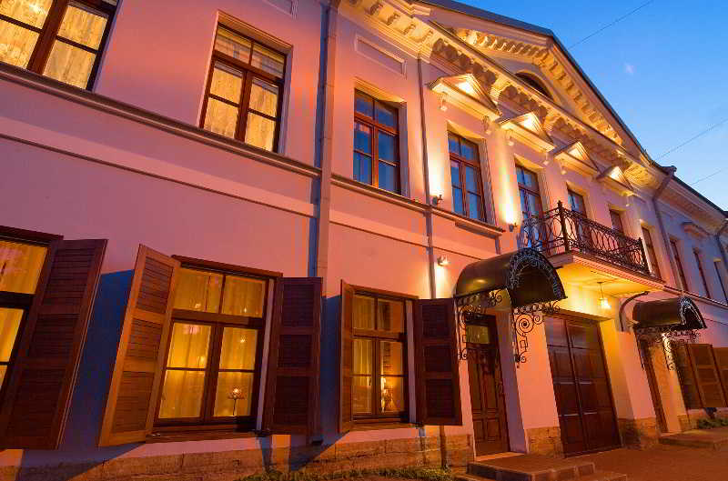 Alexander House — main photo