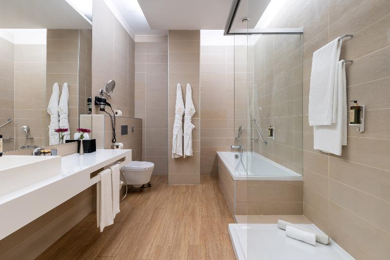 Jupiter Lisboa Hotel – Rooftop & Spa image