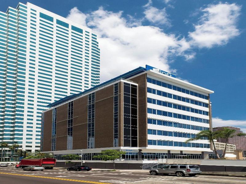 Aloft Tampa Downtown image
