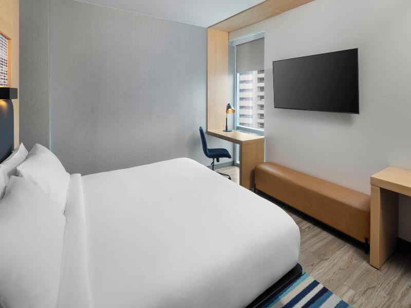 Aloft Tampa Downtown image