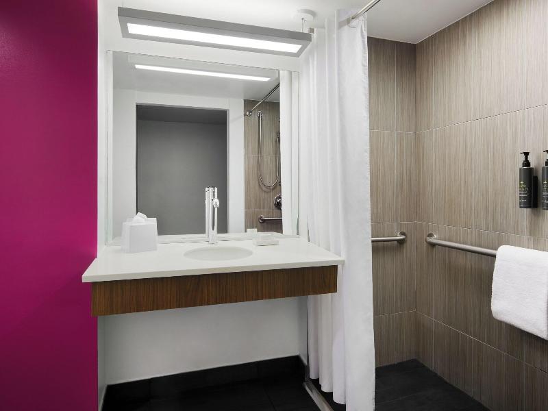 Aloft Atlanta Downtown image