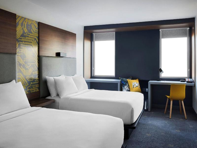 Aloft Atlanta Downtown image