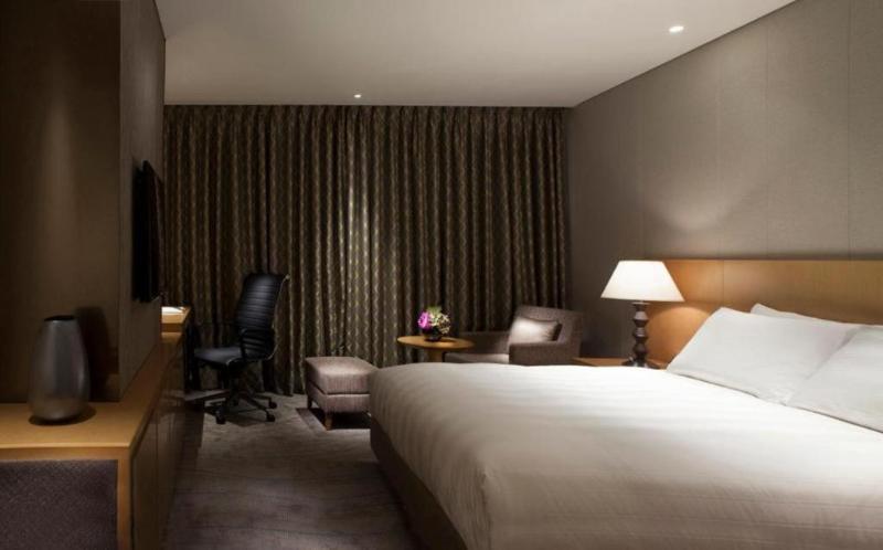 Lotte City Hotel Jeju image