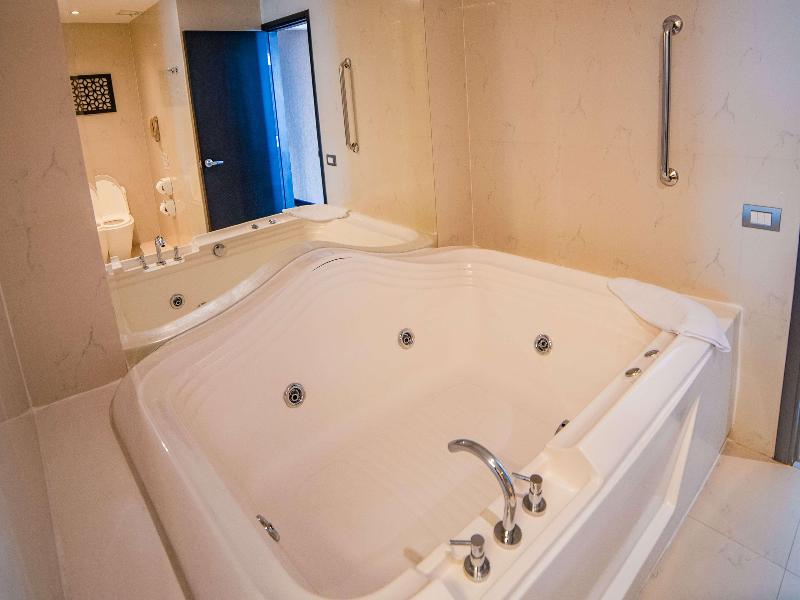 DoubleTree by Hilton Trujillo image
