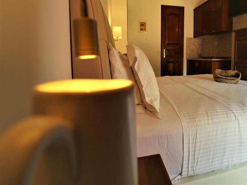 Tourist Apart Hotel image
