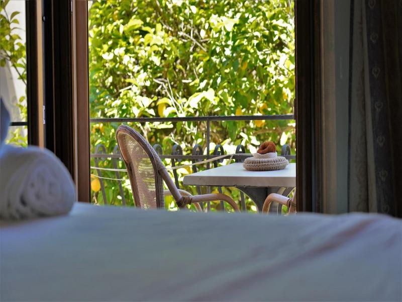 Tourist Apart Hotel image