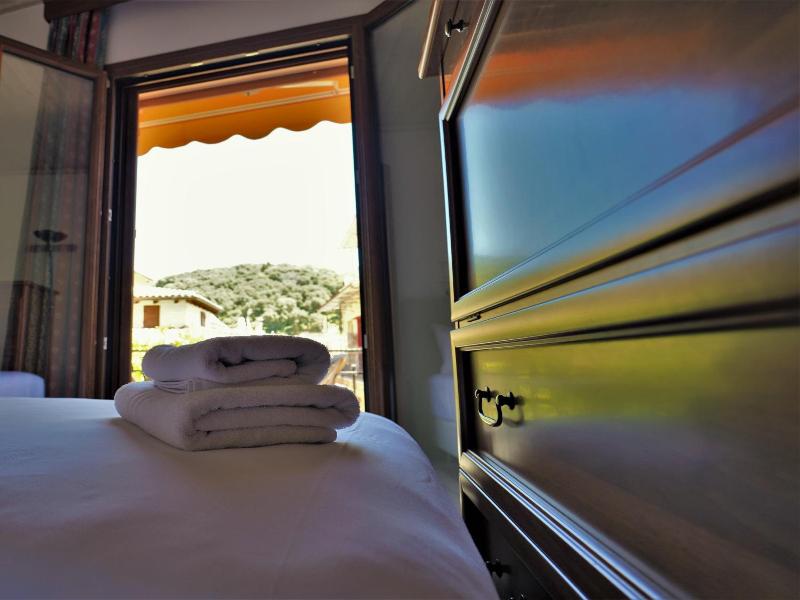 Tourist Apart Hotel image