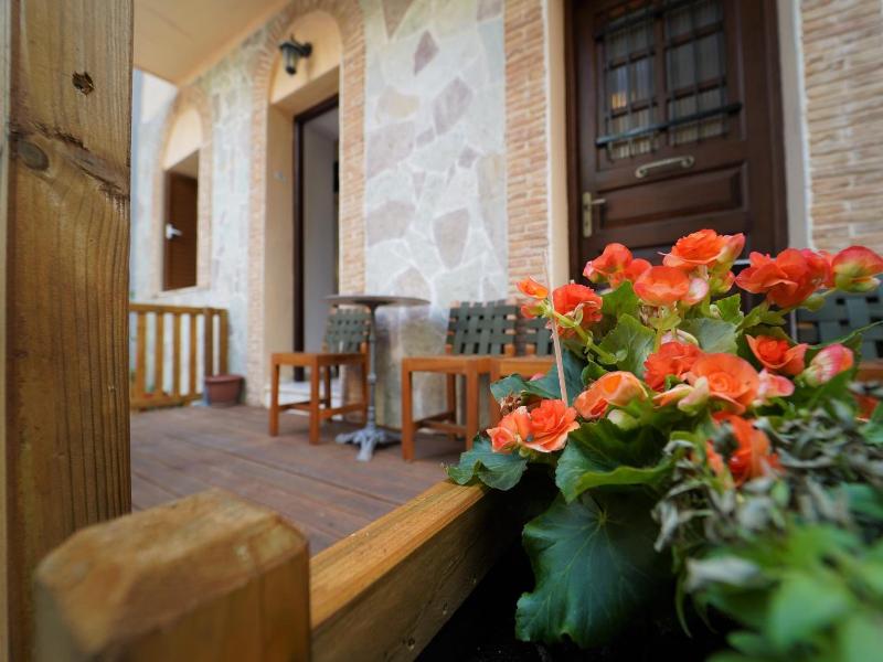 Tourist Apart Hotel image
