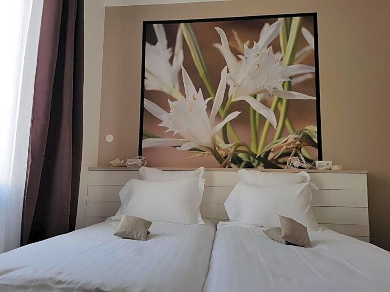 Hotel Chez Carriere image