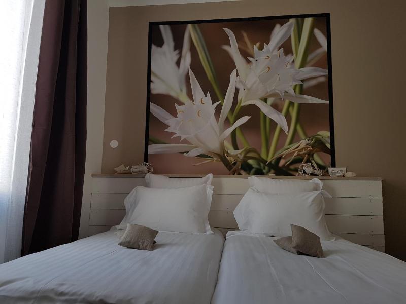 Hotel Chez Carriere image