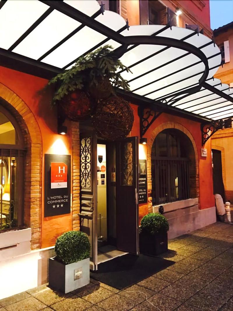 Hotel Du Commerce image