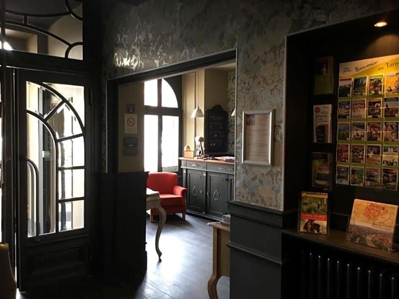 Hotel Du Commerce image