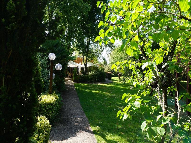 Domaine De L'Arbrelle image