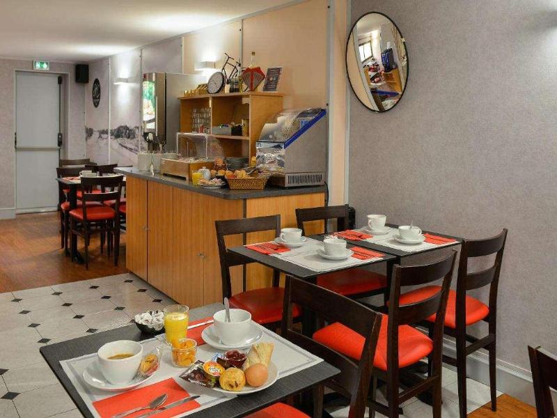 Logis Hotel Des Chateaux De La Loire image