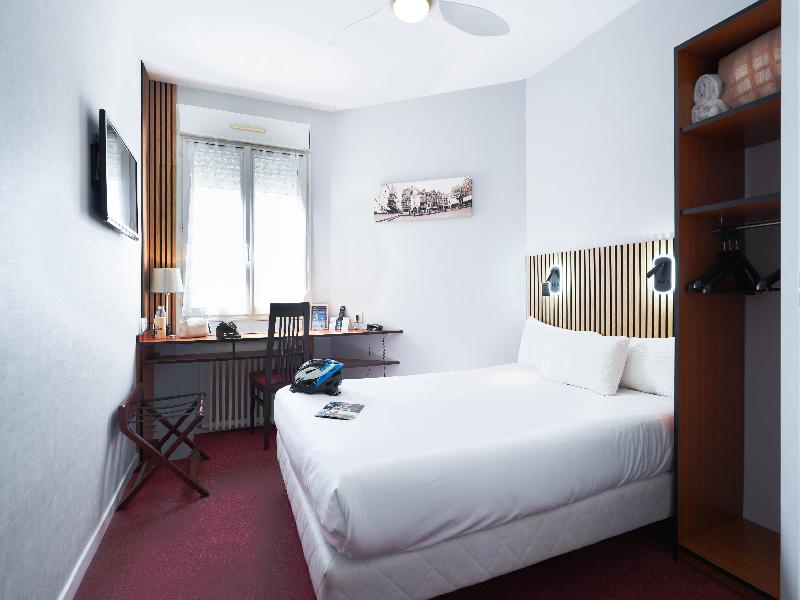 Logis Hotel Des Chateaux De La Loire image