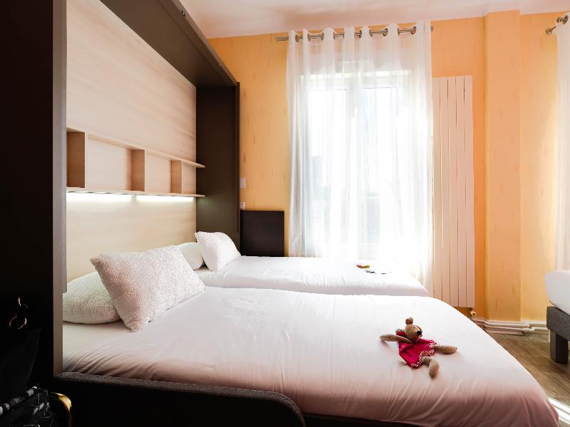 Logis Hotel Des Chateaux De La Loire image