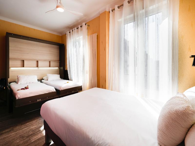 Logis Hotel Des Chateaux De La Loire image