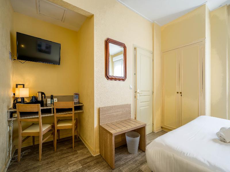Logis Hotel Des Chateaux De La Loire image