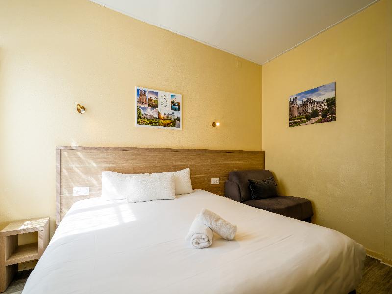 Logis Hotel Des Chateaux De La Loire image