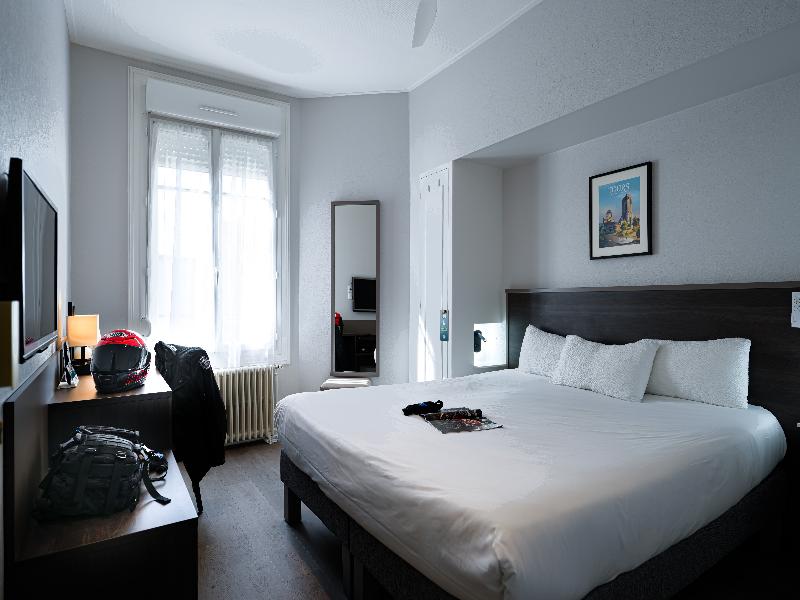 Logis Hotel Des Chateaux De La Loire image