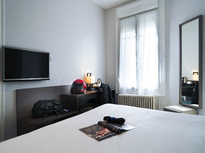 Logis Hotel Des Chateaux De La Loire image