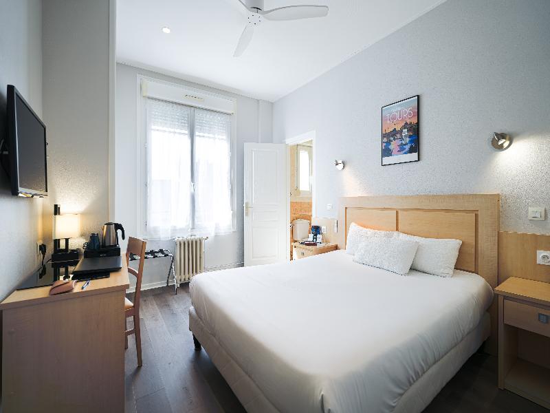 Logis Hotel Des Chateaux De La Loire image