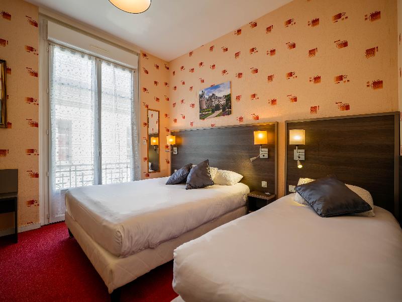 Logis Hotel Des Chateaux De La Loire image