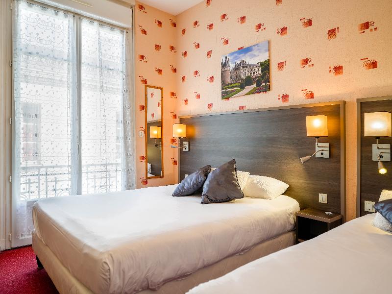 Logis Hotel Des Chateaux De La Loire image
