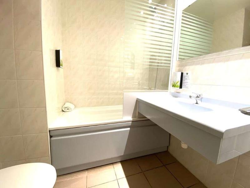 Logis Hotel-Restaurant des Acacias image