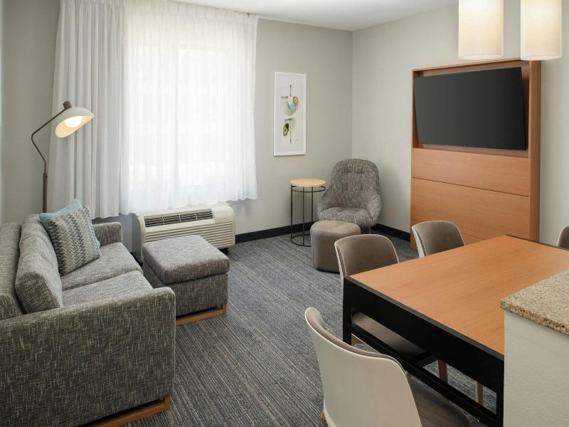 SUITE TWO DOUBLE BEDS — photo 7