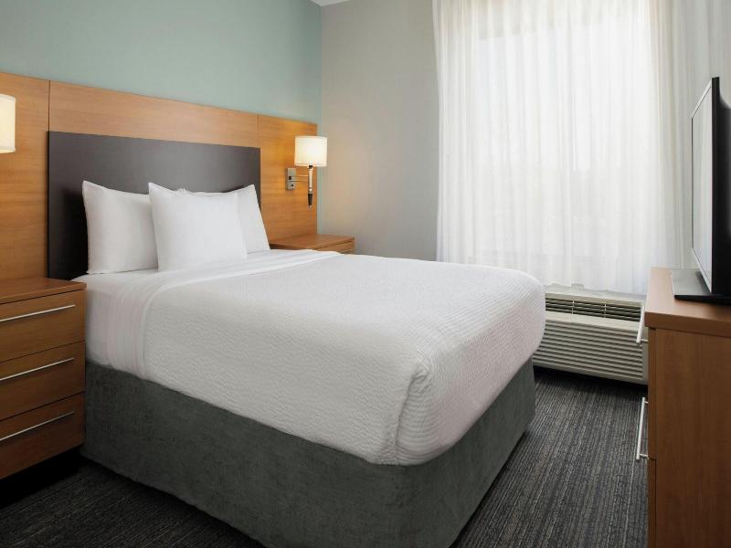 SUITE TWO DOUBLE BEDS
